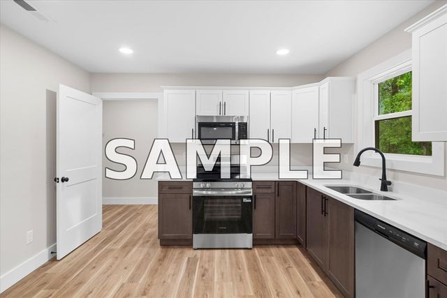 643 NW Crabapple Drive, Dalton, GA 30721