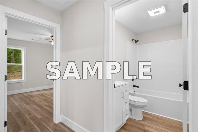 643 NW Crabapple Drive, Dalton, GA 30721