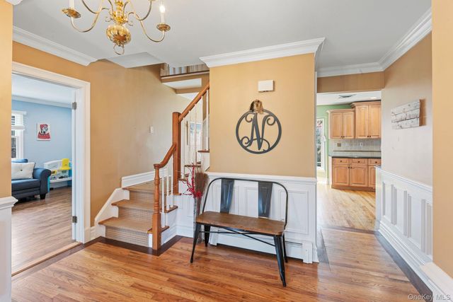 10 Old Route 25A, Northport, NY 11768