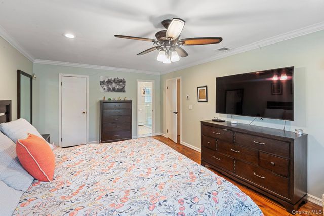 10 Old Route 25A, Northport, NY 11768