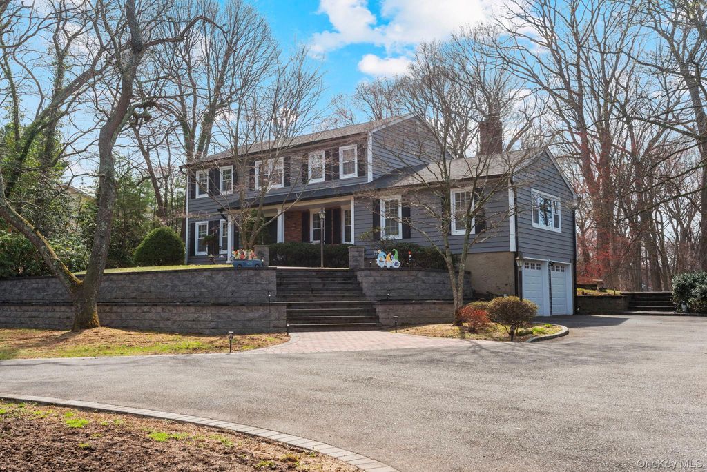 10 Old Route 25A, Northport, NY 11768