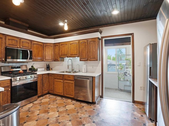 35920 Division Road, Richmond, MI 48062