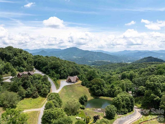 106 Avalon Gap Trail, Waynesville, NC 28785