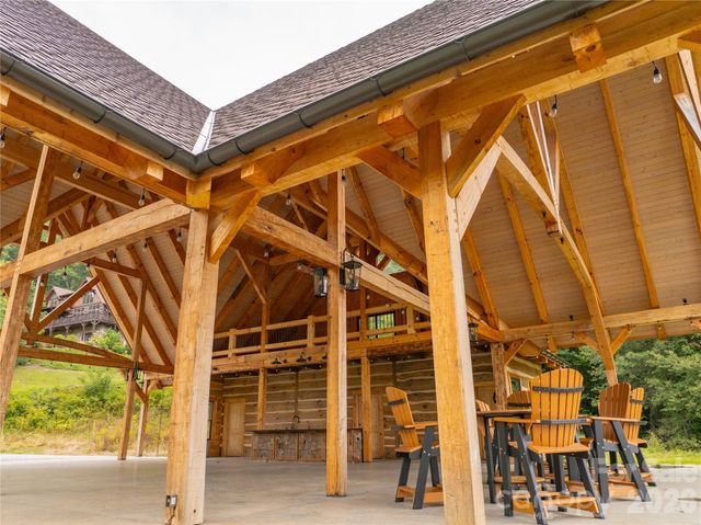 106 Avalon Gap Trail, Waynesville, NC 28785