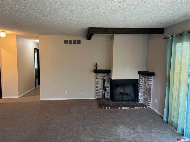 3920 Sweetbriar Lane, Lincoln, NE 68516