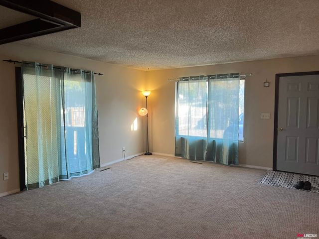 3920 Sweetbriar Lane, Lincoln, NE 68516