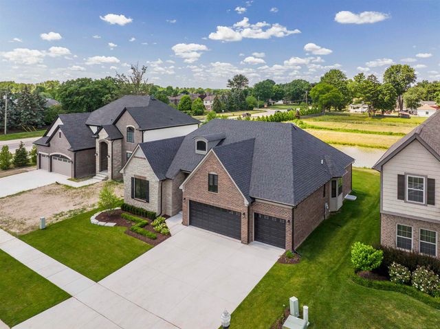 49195 Langford Drive, Macomb Twp, MI 48044