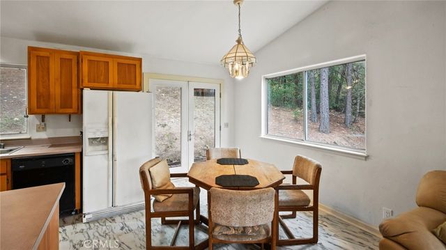 12378 Black Oak Drive, Loch Lomond, CA 95461