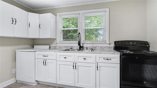 532 Cranbrook Street, Greensboro, NC 27407