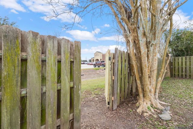 6418 Patio Ct, Gonzales, LA 70737