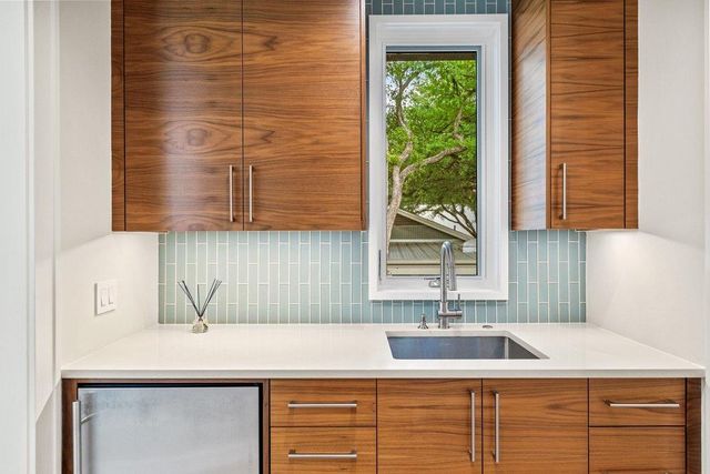 4703 Timberline DR, Austin, TX 78746