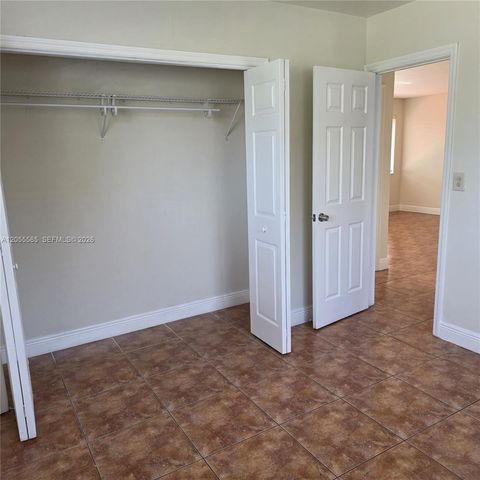 319 Beacom Blvd #319, Miami, FL 33135