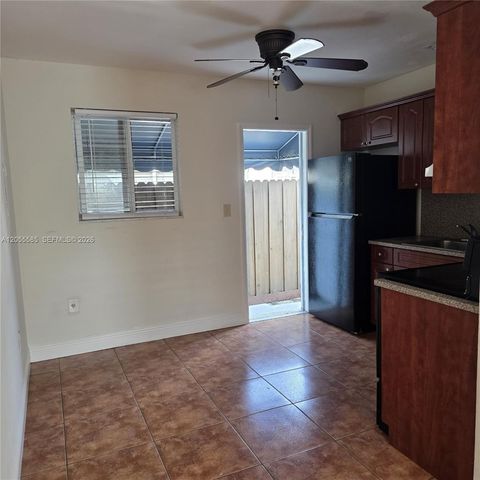 319 Beacom Blvd #319, Miami, FL 33135