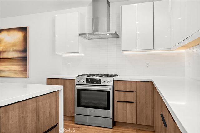 971 N Starlight Court, Los Angeles, CA 90029