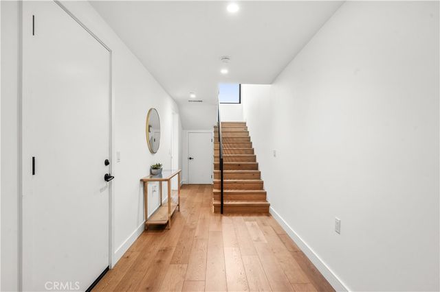 971 N Starlight Court, Los Angeles, CA 90029