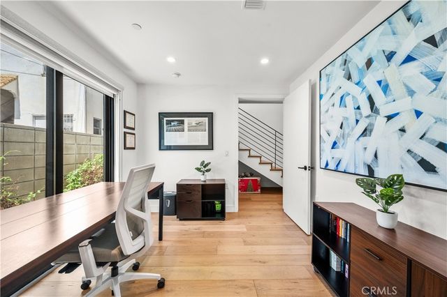 971 N Starlight Court, Los Angeles, CA 90029