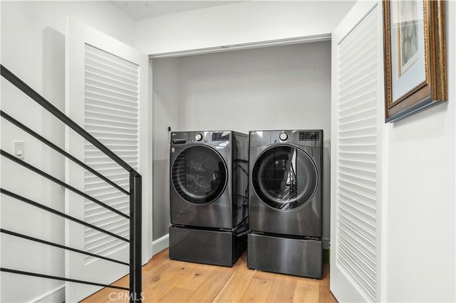 971 N Starlight Court, Los Angeles, CA 90029