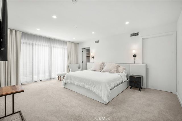 971 N Starlight Court, Los Angeles, CA 90029