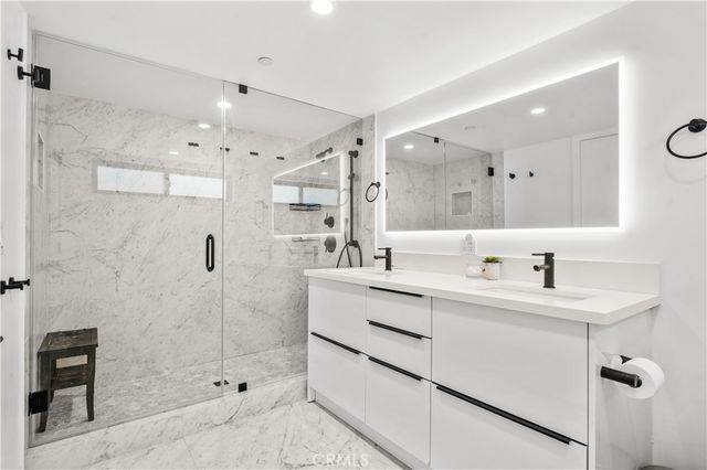 971 N Starlight Court, Los Angeles, CA 90029