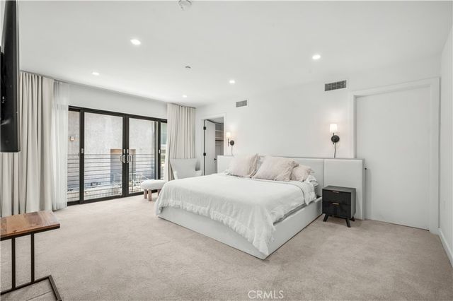 971 N Starlight Court, Los Angeles, CA 90029