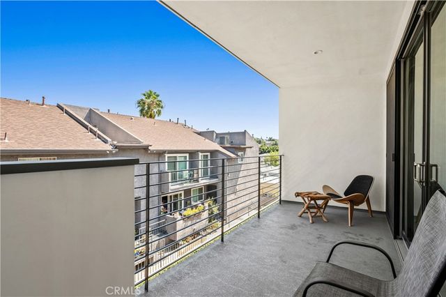 971 N Starlight Court, Los Angeles, CA 90029
