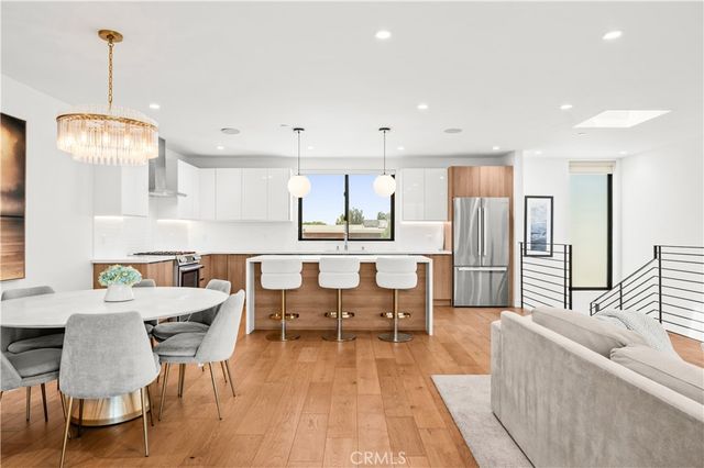 971 N Starlight Court, Los Angeles, CA 90029