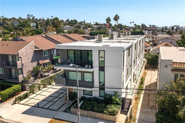 971 N Starlight Court, Los Angeles, CA 90029