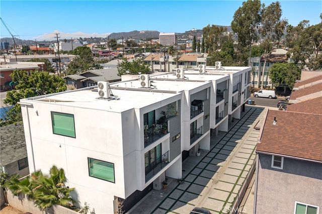 971 N Starlight Court, Los Angeles, CA 90029