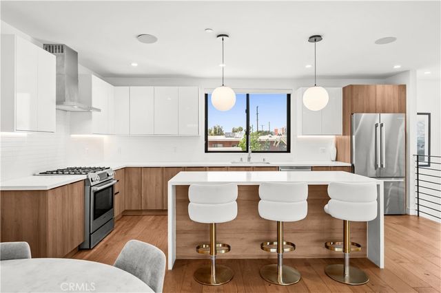 971 N Starlight Court, Los Angeles, CA 90029