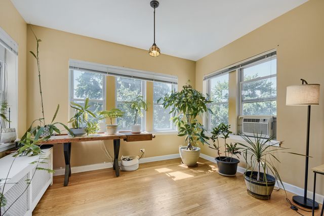 4419 N Whipple Street 3B, Chicago, IL 60625