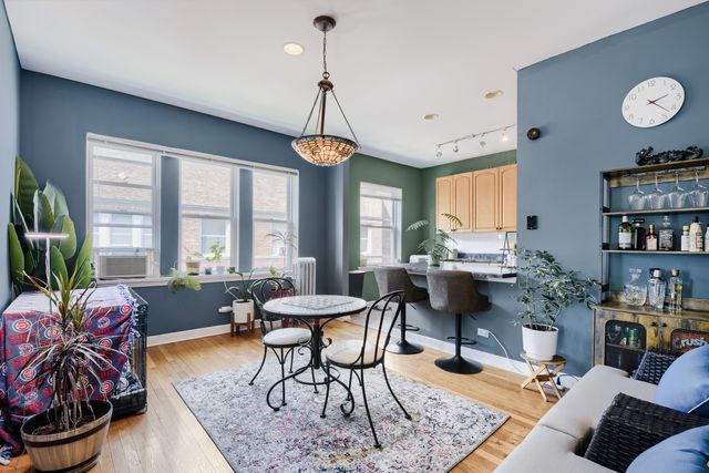 4419 N Whipple Street 3B, Chicago, IL 60625