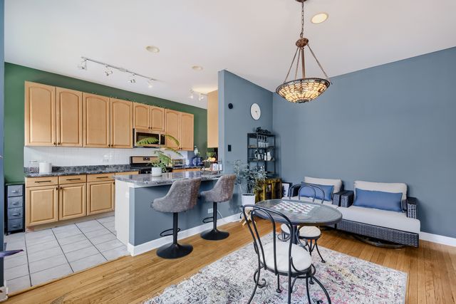 4419 N Whipple Street 3B, Chicago, IL 60625