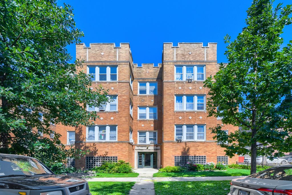4419 N Whipple Street 3B, Chicago, IL 60625