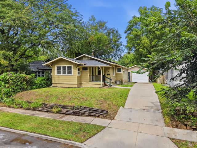 2423 Franklin Avenue, Des Moines, IA 50310