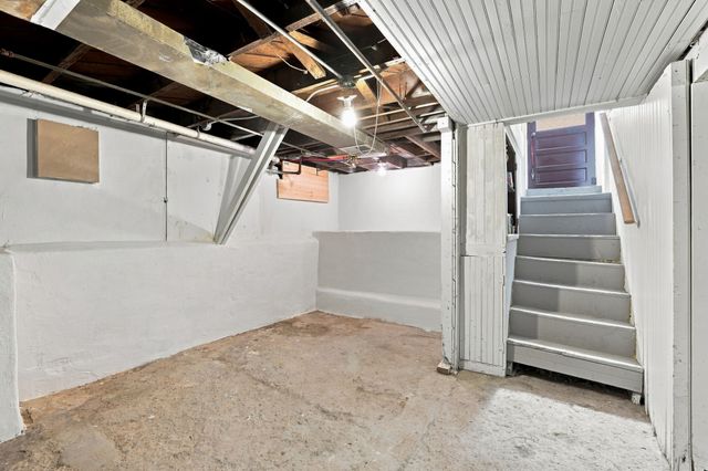 2423 Franklin Avenue, Des Moines, IA 50310