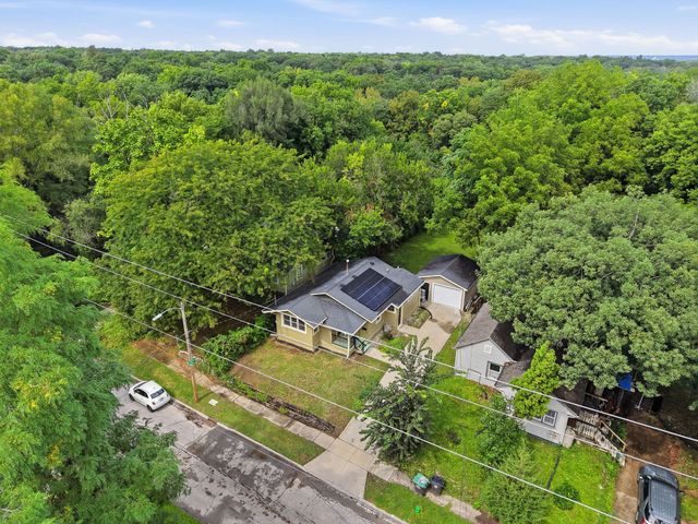 2423 Franklin Avenue, Des Moines, IA 50310