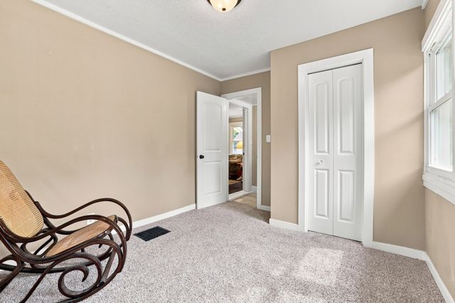 2423 Franklin Avenue, Des Moines, IA 50310