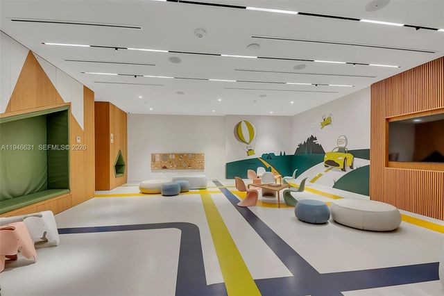 300 Biscayne Blvd Way 2808, Miami, FL 33131