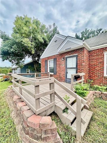 11521 Felton Street, Sugar Creek, MO 64054