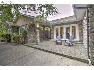 17130 EASTWOOD Ln, Brookings, OR 97415