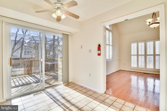 3023 OAKTON MEADOWS CT, Oakton, VA 22124