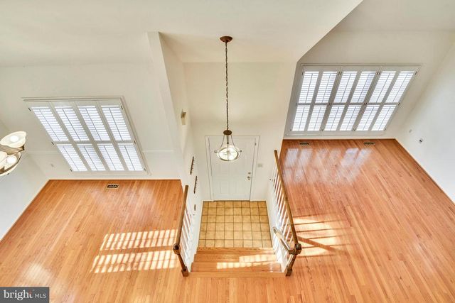 3023 OAKTON MEADOWS CT, Oakton, VA 22124