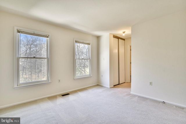 3023 OAKTON MEADOWS CT, Oakton, VA 22124