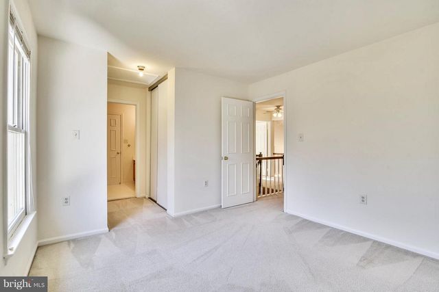 3023 OAKTON MEADOWS CT, Oakton, VA 22124