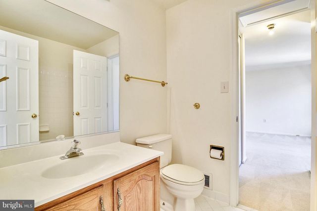 3023 OAKTON MEADOWS CT, Oakton, VA 22124