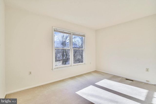 3023 OAKTON MEADOWS CT, Oakton, VA 22124