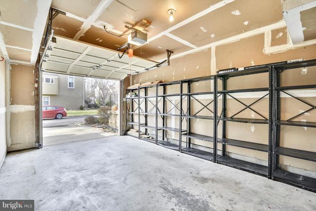 3023 OAKTON MEADOWS CT, Oakton, VA 22124