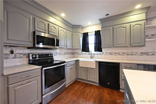 3926 Carver Street, New Albany, IN 47150