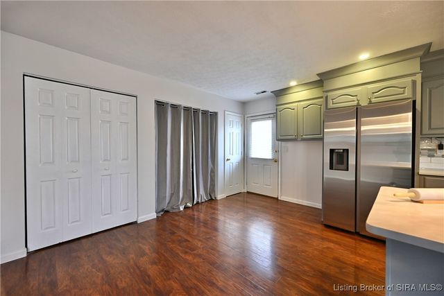 3926 Carver Street, New Albany, IN 47150