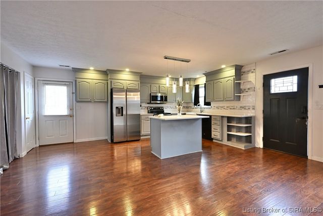 3926 Carver Street, New Albany, IN 47150